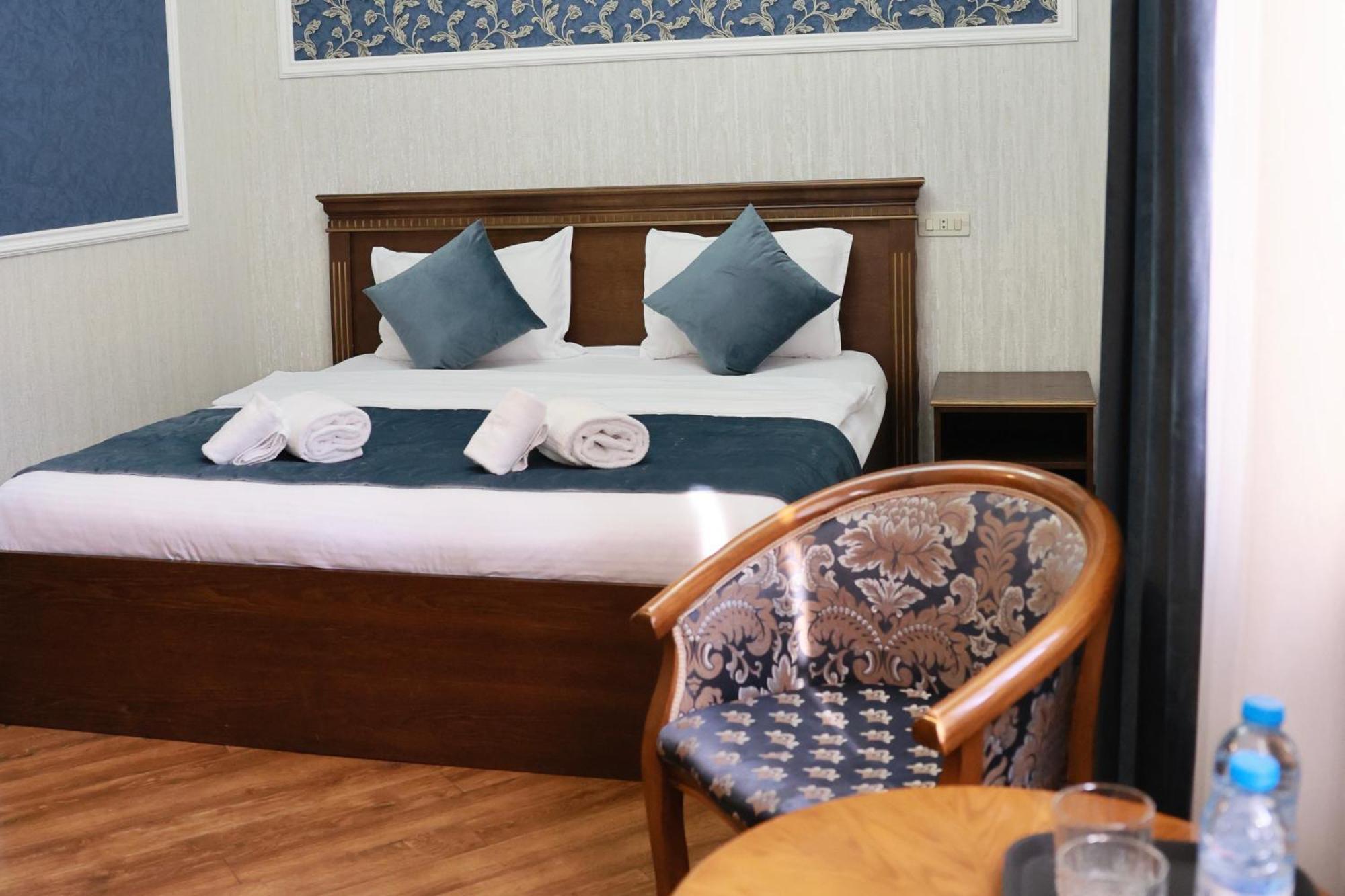 Royal Renaissance Hotel 예레반 객실 사진