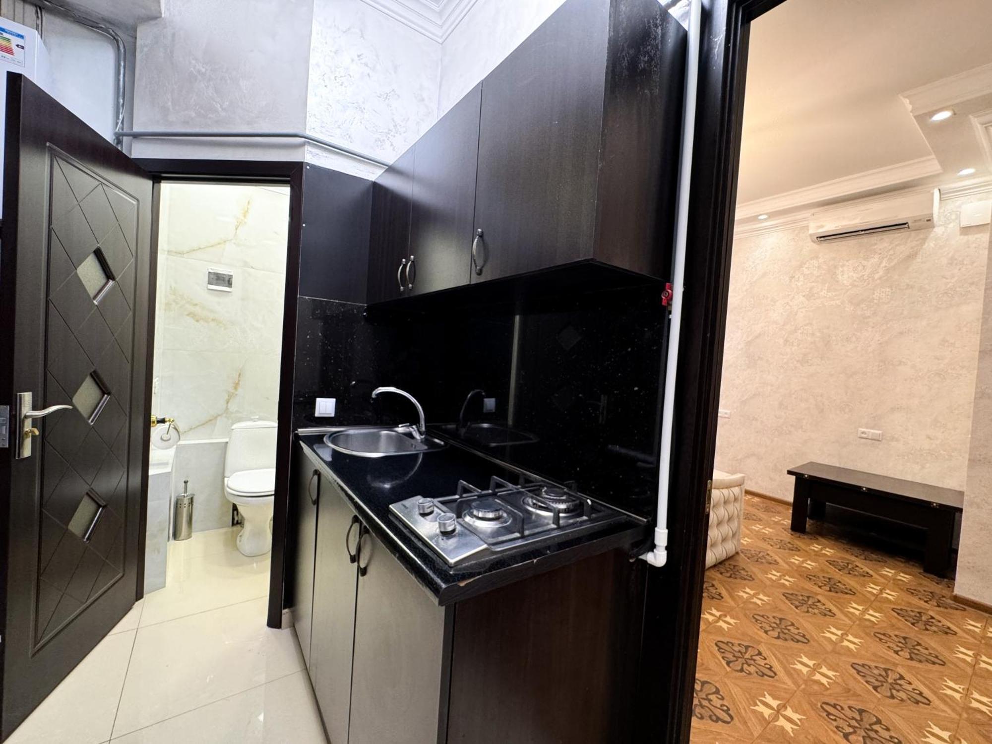 Royal Renaissance Hotel 예레반 외부 사진
